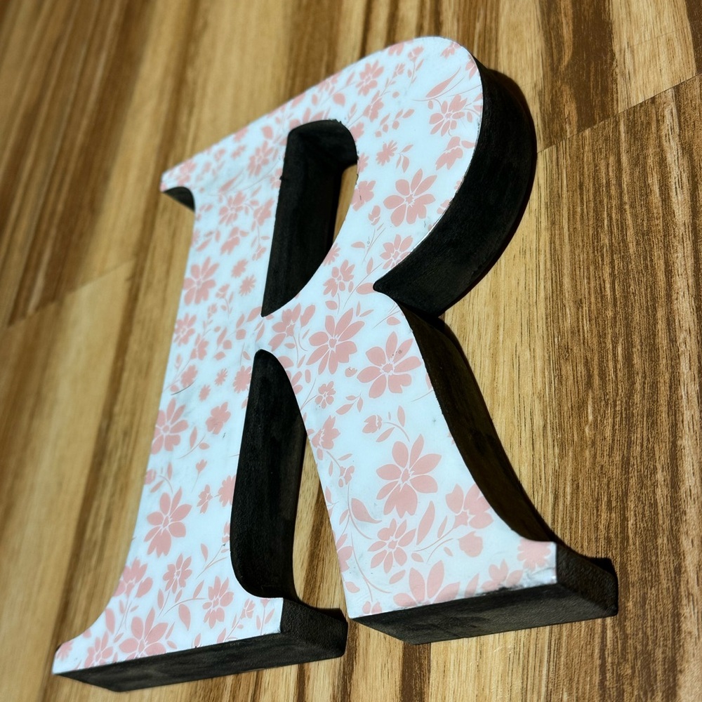 Ashland Rustic pink Letter R - Picture 3 of 8